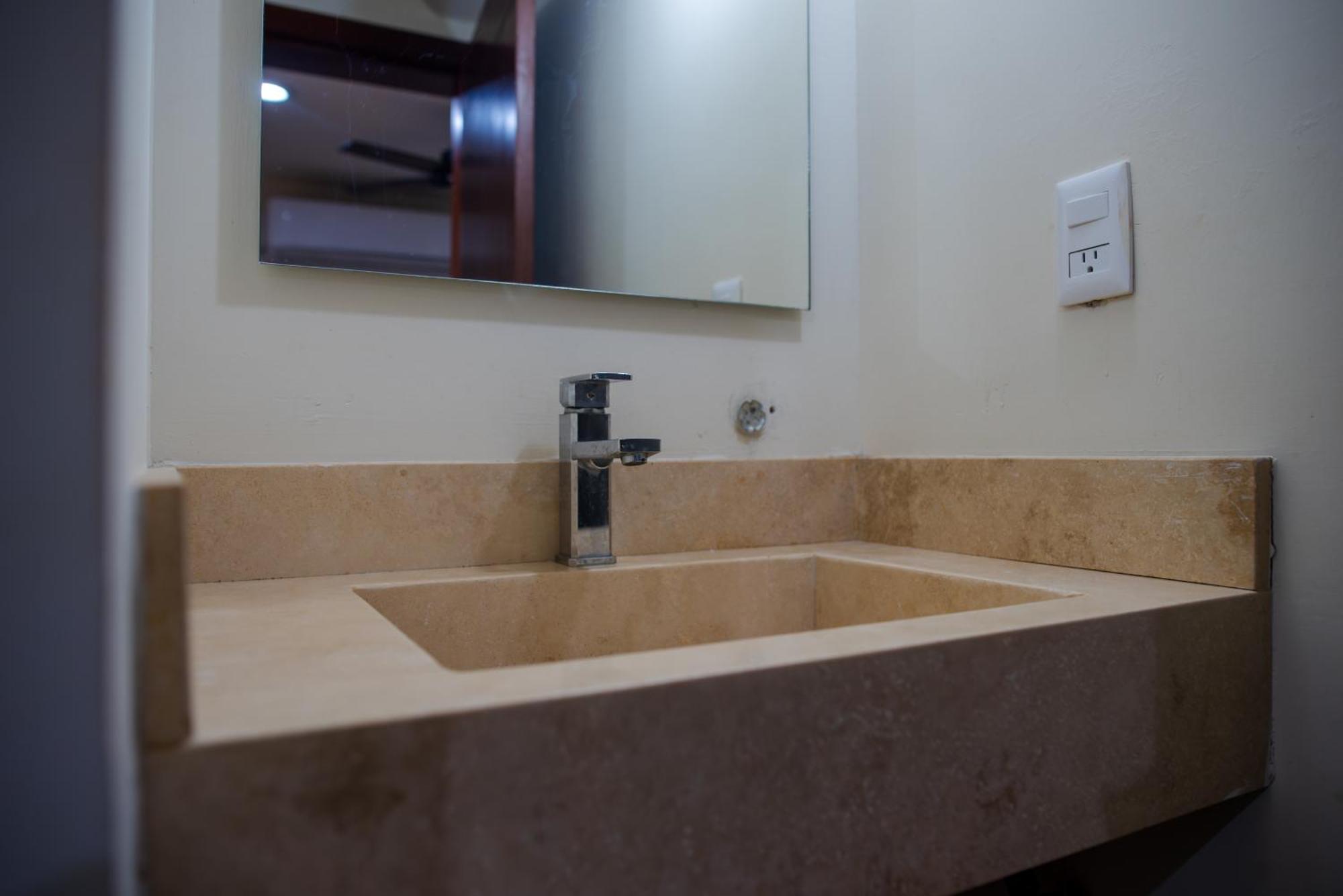 2Br-3Ba Condo Block From Beach W Rooftop Jacuzzi Mazatlan Ngoại thất bức ảnh